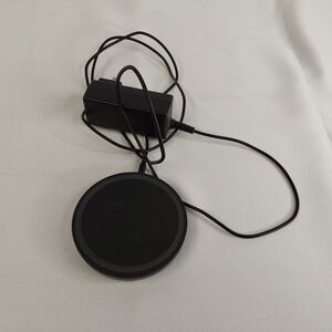 BELKIN QUICK CHARGE WIRELESS CELL PHONE CHARGING PAD MODEL F7U050-USED